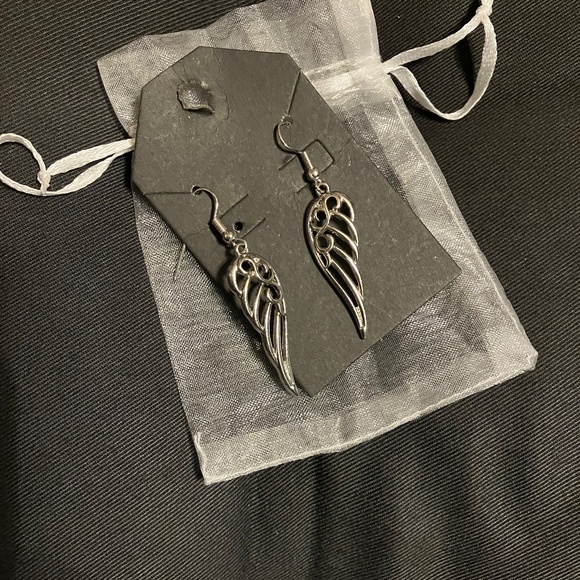 ANGEL WING EARRINGS - Picture 6 of 6